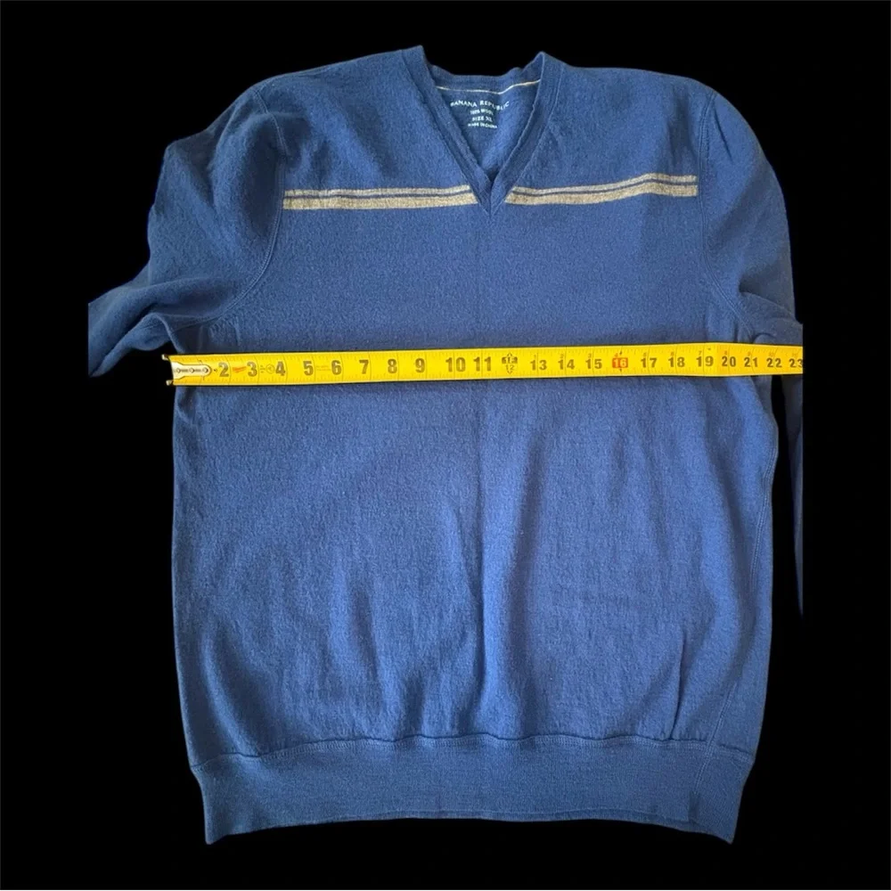 Banana Republic Men's V-Neck‎ 100% Wool Sweater in Blue with Gray Stripes